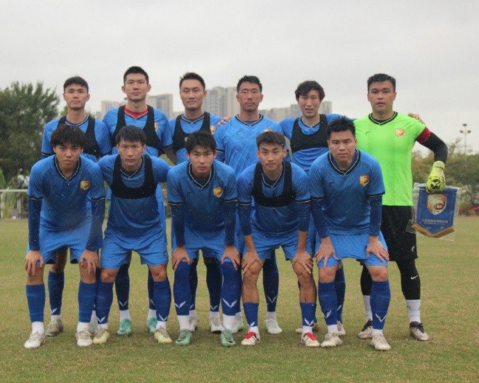  穆謝奎連入兩球?qū)⒈确帜孓D(zhuǎn)，大連鯤城2-1戰(zhàn)勝山西崇德榮海