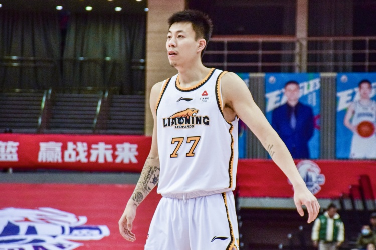  還得再調(diào)整！張鎮(zhèn)麟復(fù)出8中1拿到2分8助出現(xiàn)6失誤 正負(fù)值-34最低